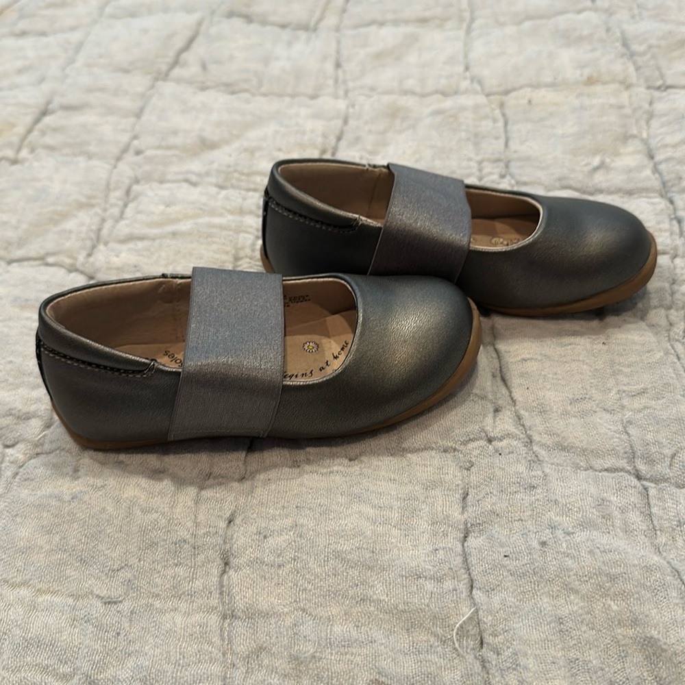 Livie & Luca Bella shoes size 8